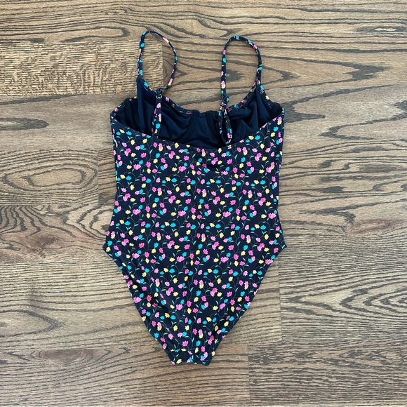 Solid & Striped Taylor One-Piece Swimsuit in Multi Floral Vines, NWT - Picture 6 of 16